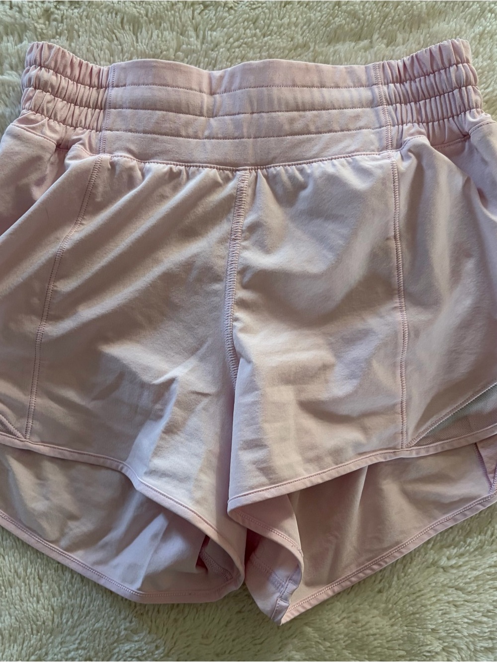 lululemon high rise pink hotty hot shorts